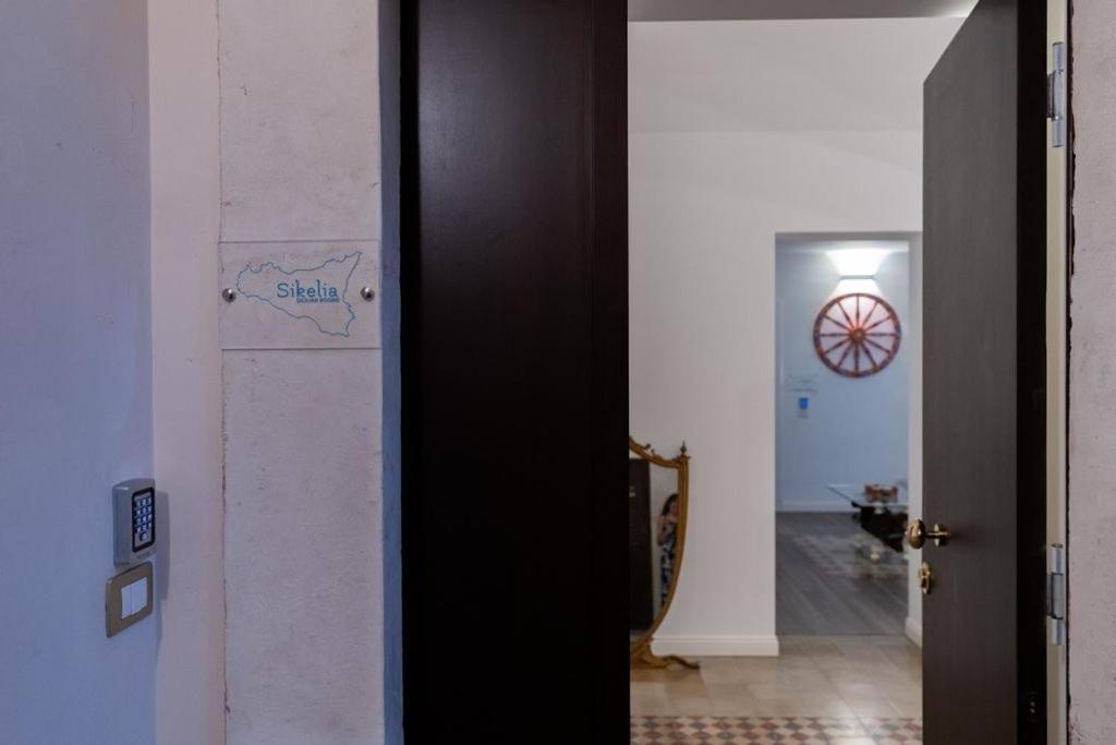 Sikelia-Sicilian Rooms Катания Экстерьер фото